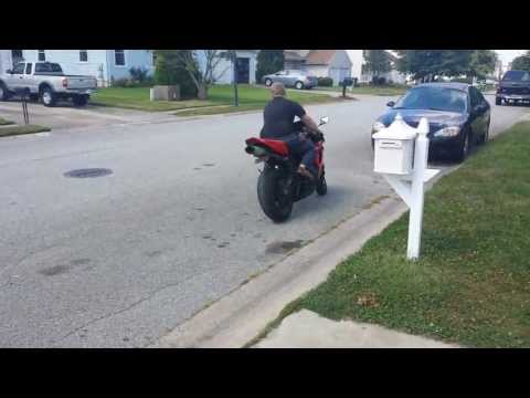 Cbr 1000 Wheelie Over Speed Bump