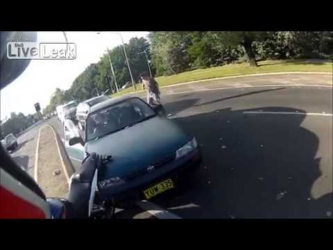 The most friendly Car accident ever...(Aussie)