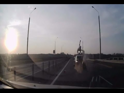 ДТП Мотоциклист Могилев Беларусь невероятный трюк