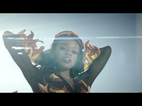Heavy Metal And Reflective (Official Music Video) - Azealia Banks