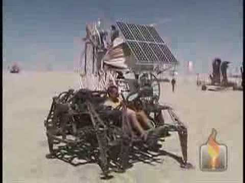 J2F - Spider vs. Big wheel drag race @ Burning Man