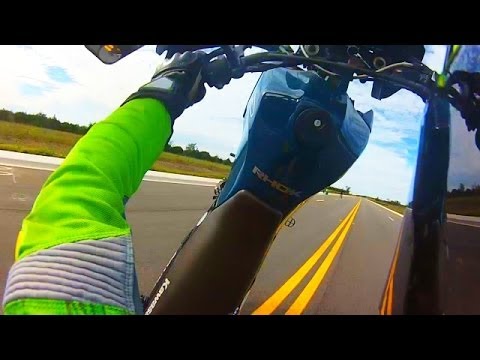 MOTORCYCLE WHEELIE CRASH