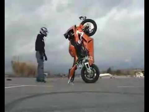 Street Bike Stunts.3 - HONDA CBR 1000RR in 2012!