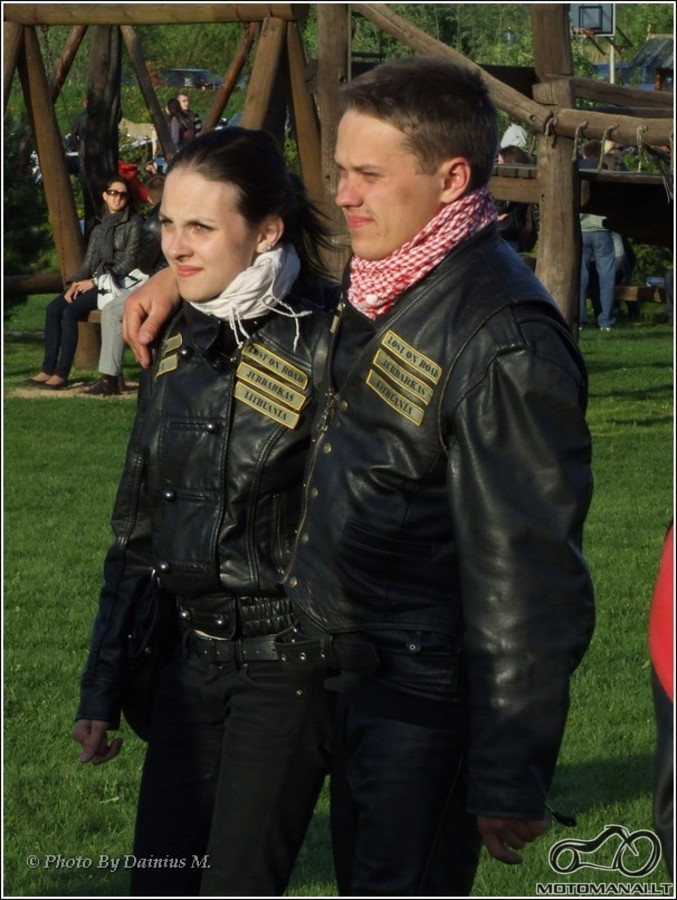 Paklydę kelyje