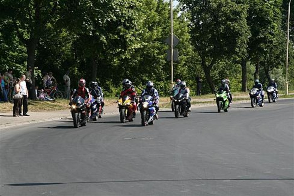 Bike Show Millenium 2008 - Arba kas as veikiau Linoliume