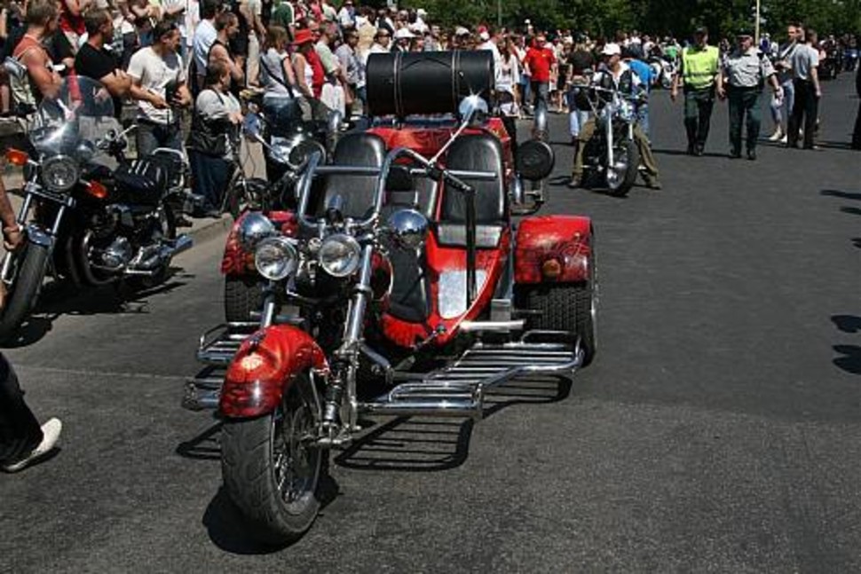 Bike Show Millenium 2008 - Arba kas as veikiau Linoliume