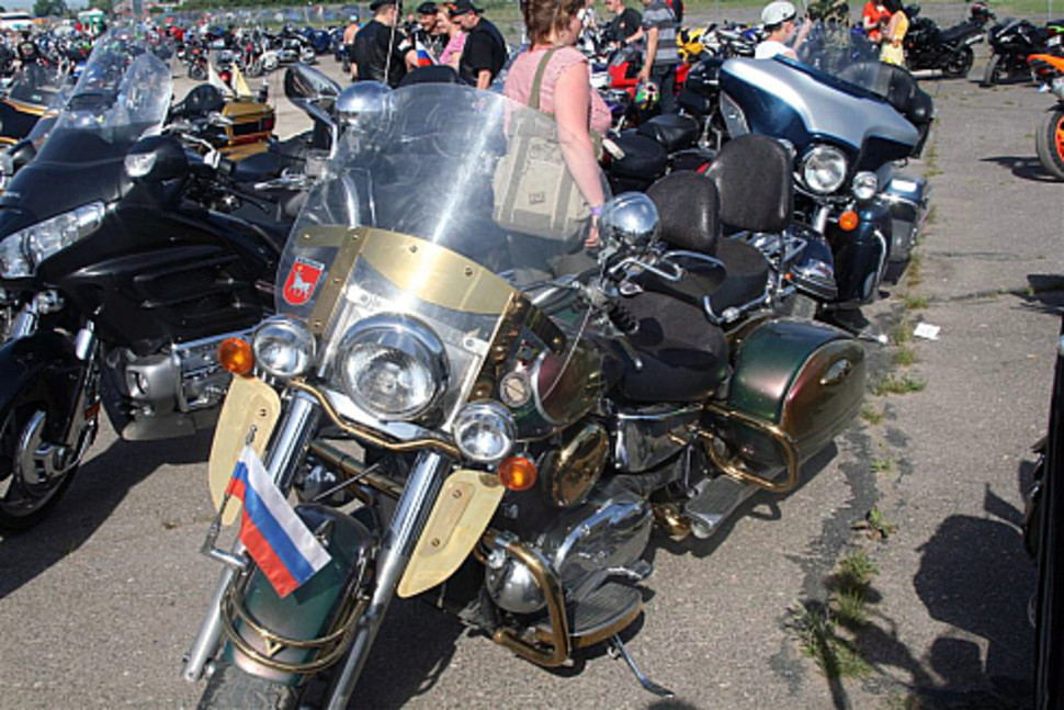 Bike Show Millenium 2008 - Arba kas as veikiau Linoliume