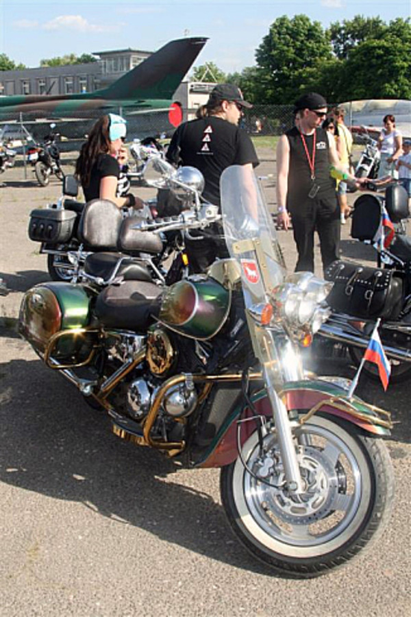 Bike Show Millenium 2008 - Arba kas as veikiau Linoliume