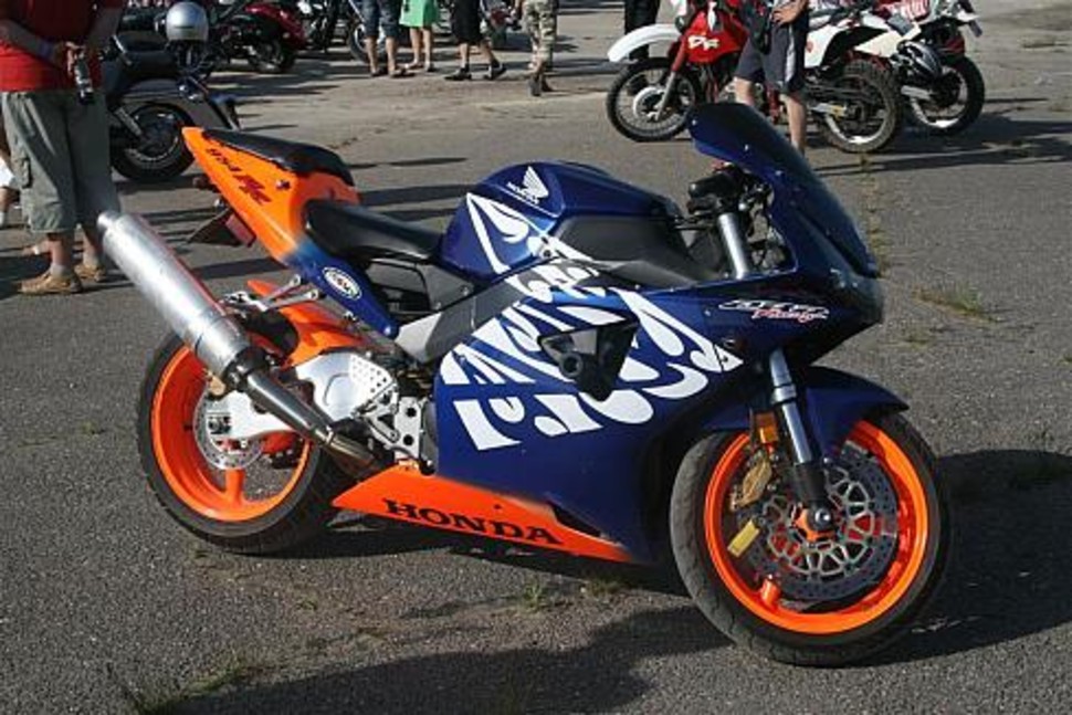 Bike Show Millenium 2008 - Arba kas as veikiau Linoliume