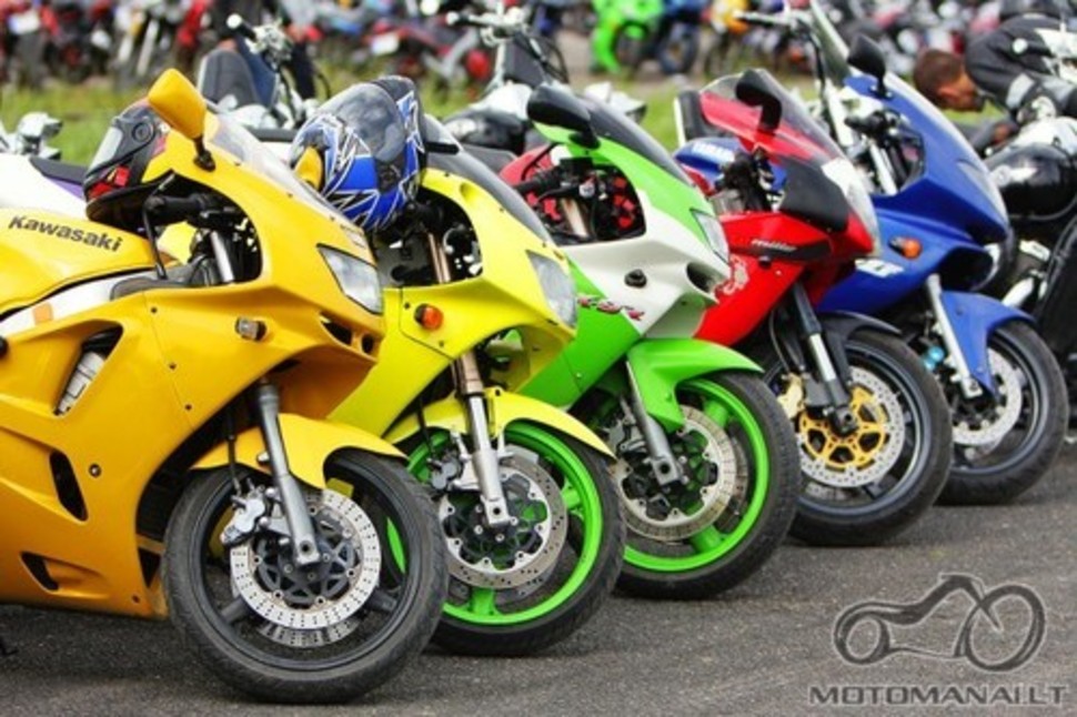 Bike Show Millenium 2009 10.00 MEGA. 10.30 judam į Kauno pilies aikštelę