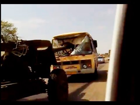 ДТП Ствол от Пушки в салоне \ Bus and Cannon Road accident only in Russia
