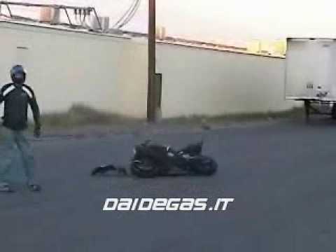 2002 Yamaha R1 Crash